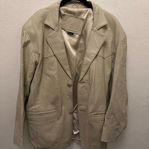 Men’s vintage cream leather jacket